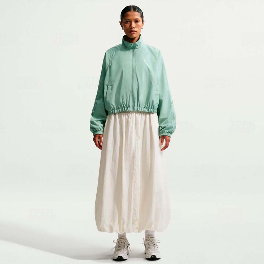 Casaca Dama Nike Sportswear Oversized UV Track (IO1473-006) - Imagen 4
