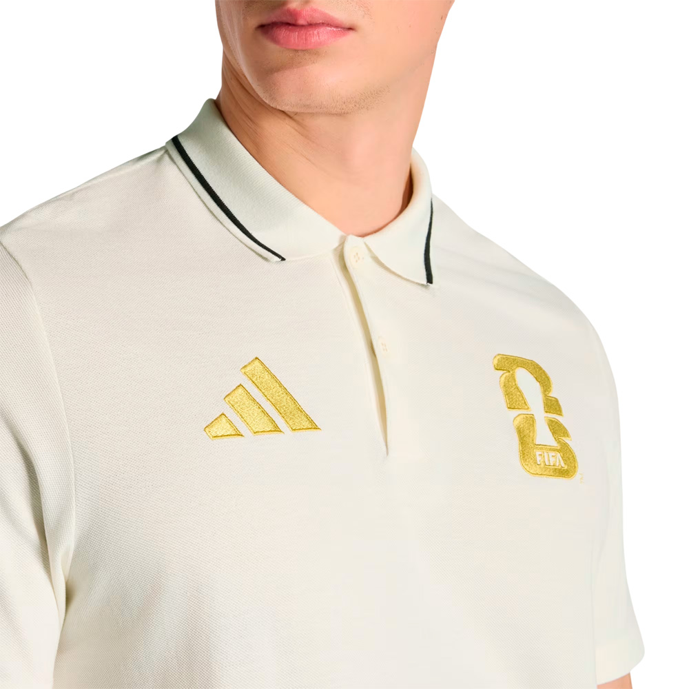 Polo con cuello Varon Adidas Copa Mundial de la FIFA 26™ Emblema Oficial (KB3717) - Imagen 2